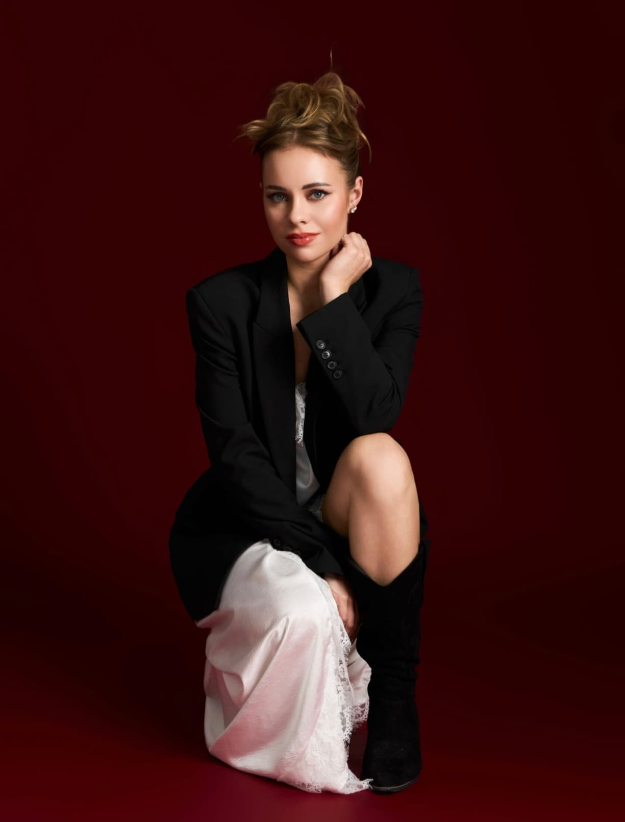 Freja Larsson studio fashion shot